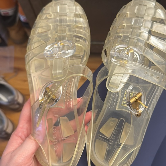 Gucci jelly sandals, worn but lots of life left - Picture 4 of 5